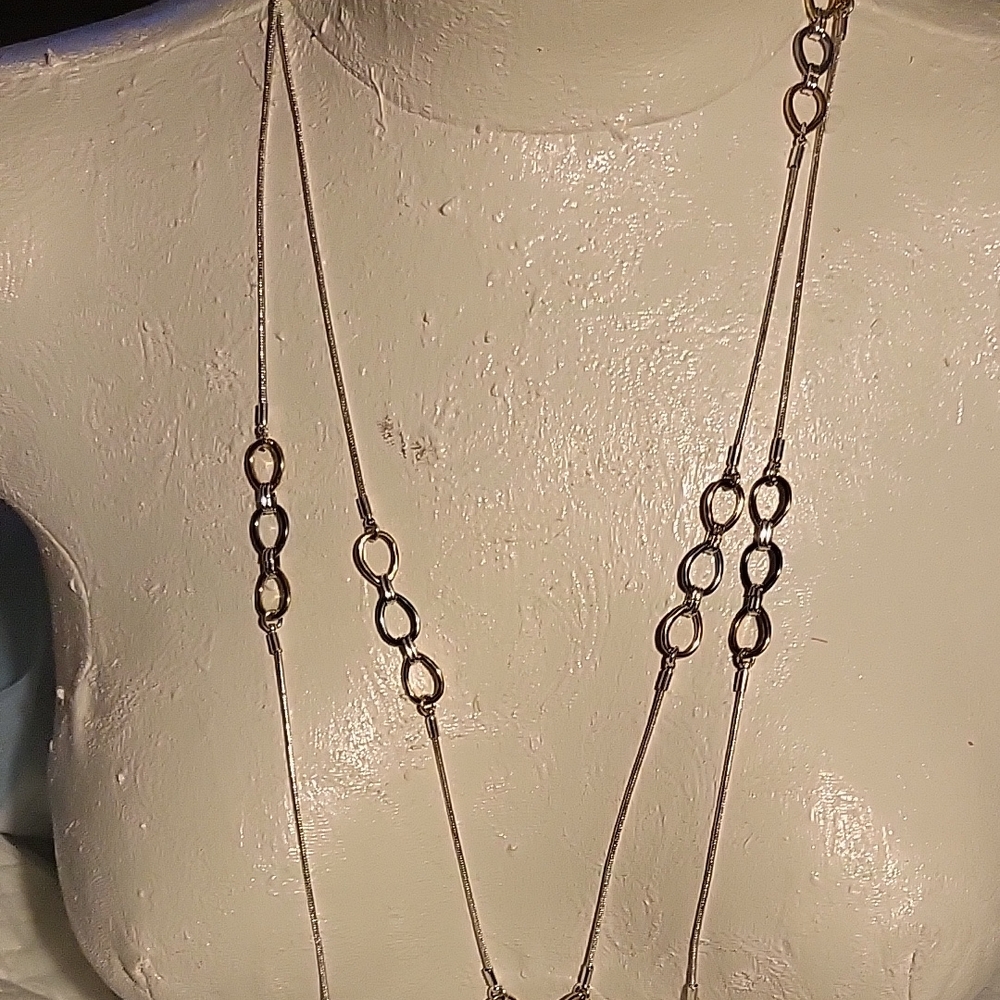 Elegant silvertone Chain Necklaceby NINE WEST